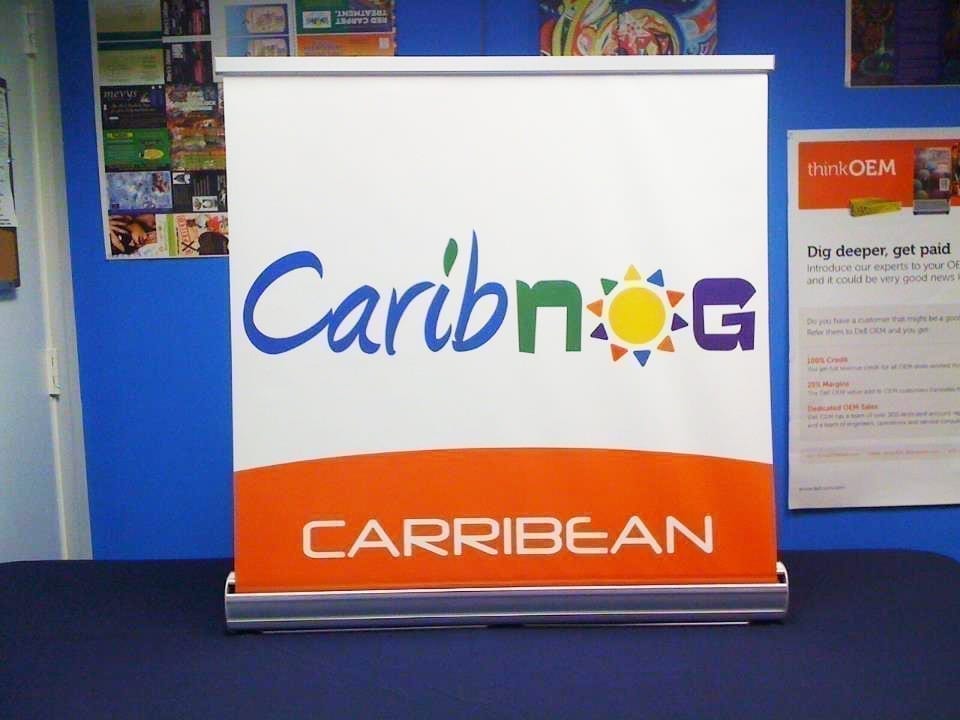 Table-Top-Retractable-Roll-Up-Banner-Stand-BDRTTV23-and-BDRTTV33-1