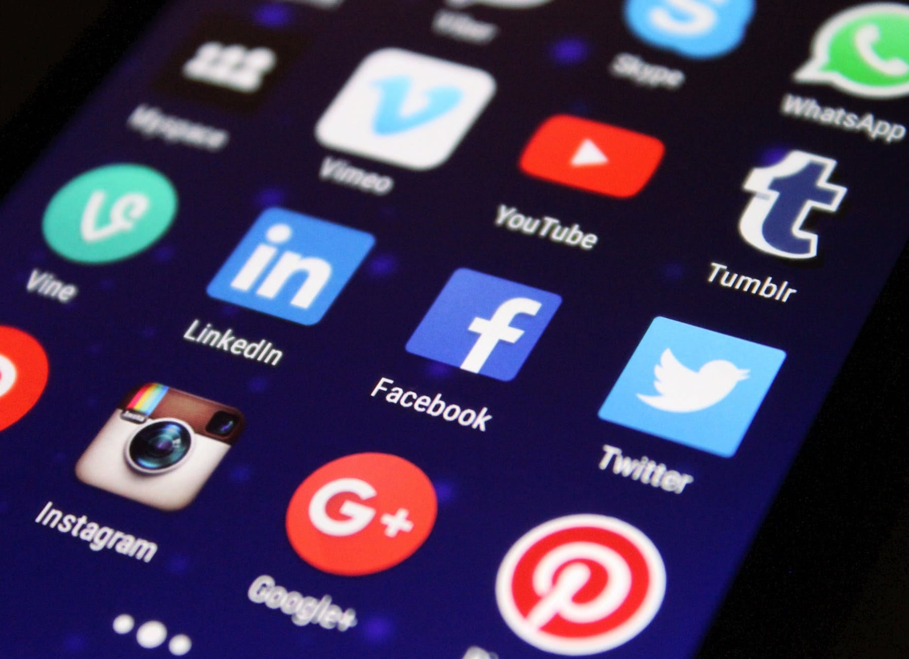 digital channels make it easier to connect with your customers during covid-19