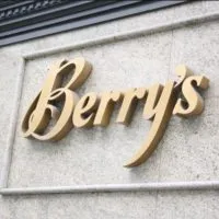 channel letters gold painted channel letters gold painted